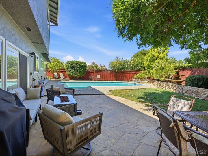 Property Photo:  33 Manzano Court  CA 94945 