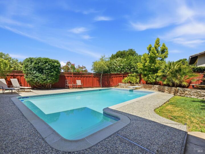 Property Photo:  33 Manzano Court  CA 94945 