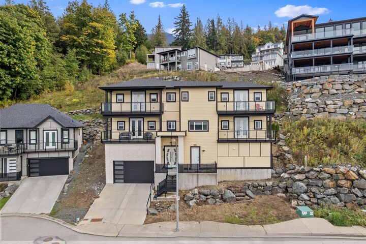 8204 Harvest Place — photo 1