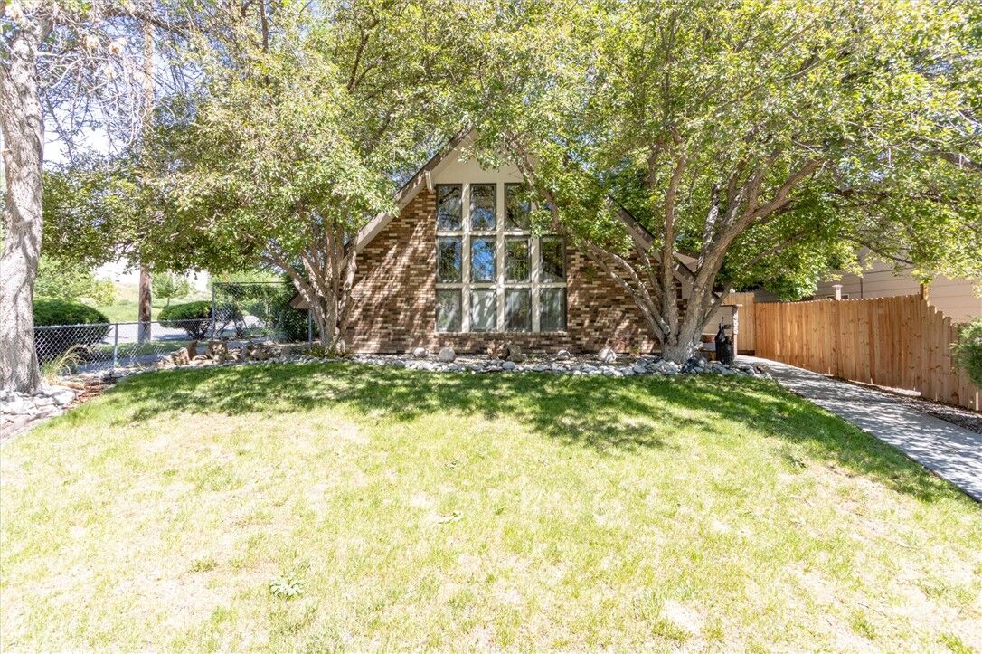 Property Photo: 855 Yellowstone Avenue MT 59102