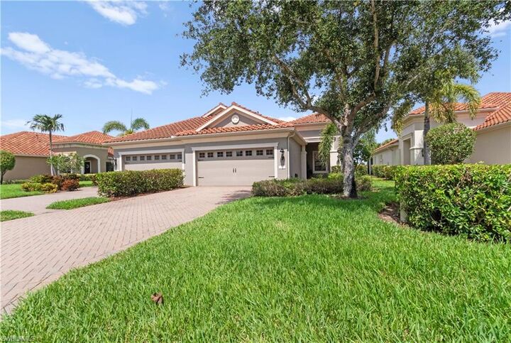 Property Photo:  4610 Waterscape Ln  FL 33966 
