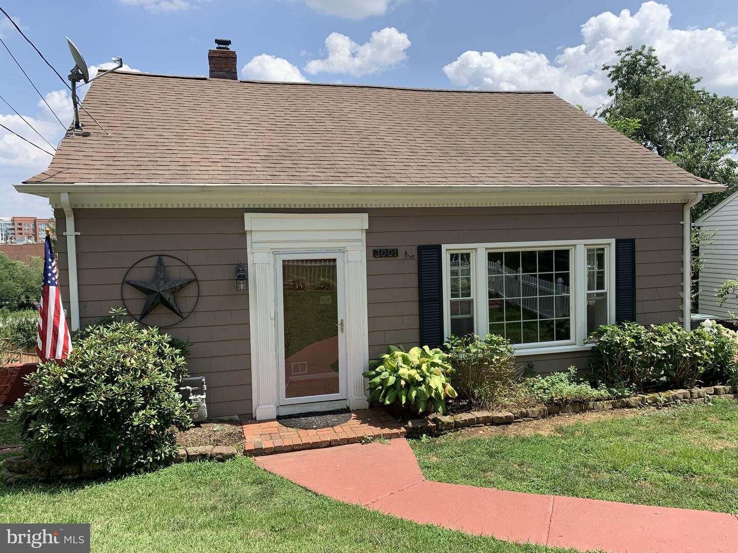 Property Photo:  3001 S Grant Street  VA 22202 