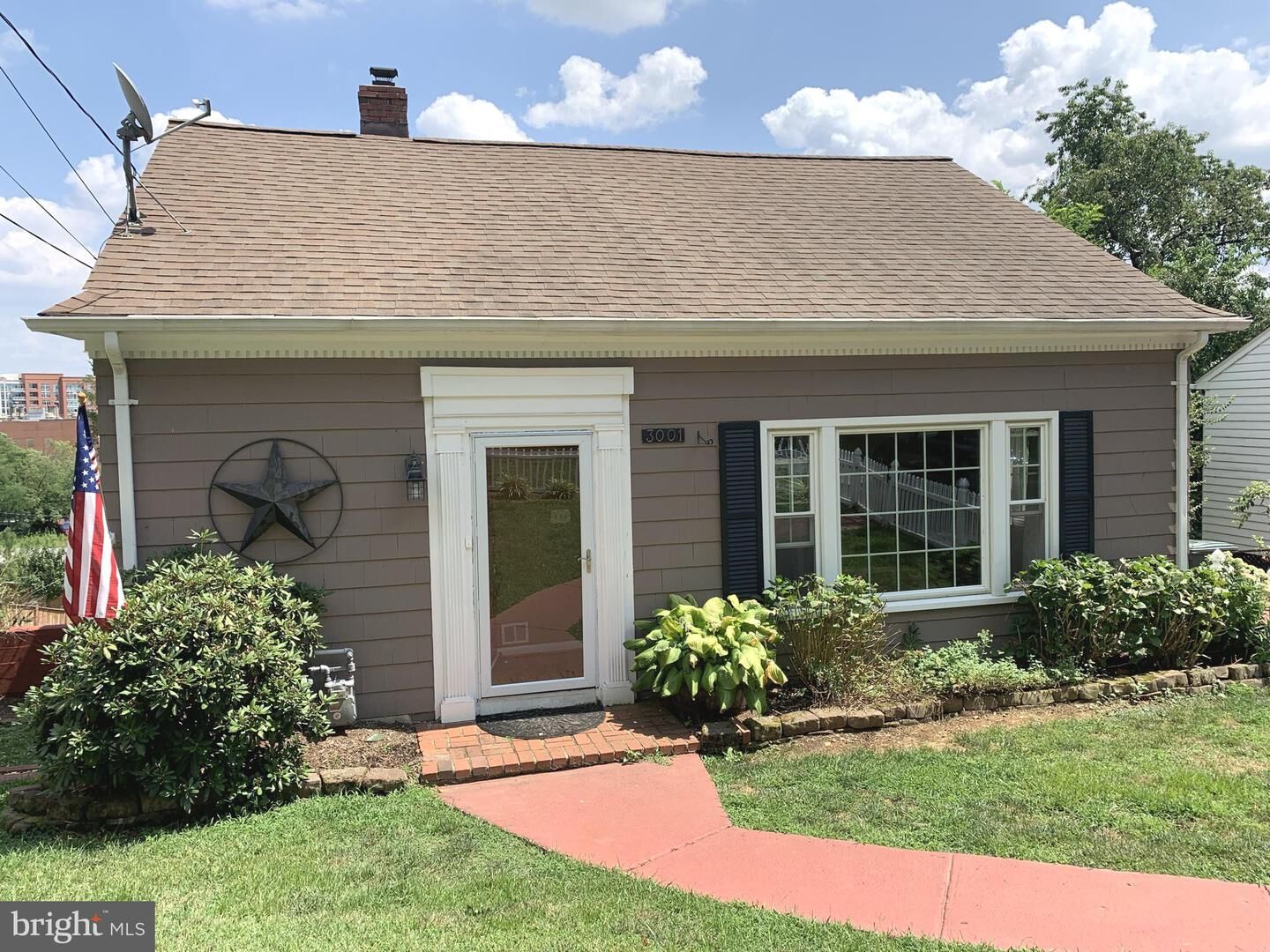 Property Photo:  3001 S Grant Street  VA 22202 