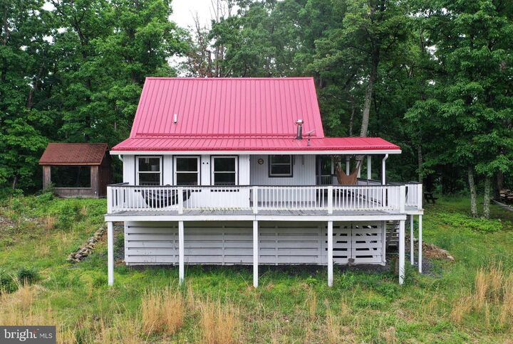 Property Photo: 513 Cardinal Drive WV 26755