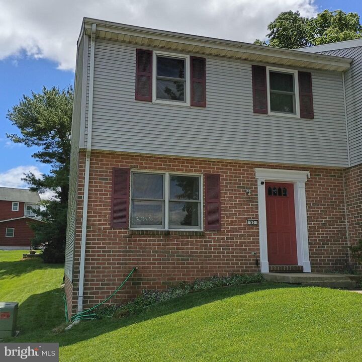 Property Photo: 53 Oriole Drive PA 17522