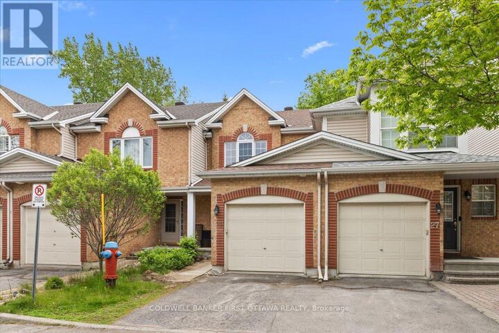 Property Photo:  29 Heartleaf Private  ON K1T 3Z9 