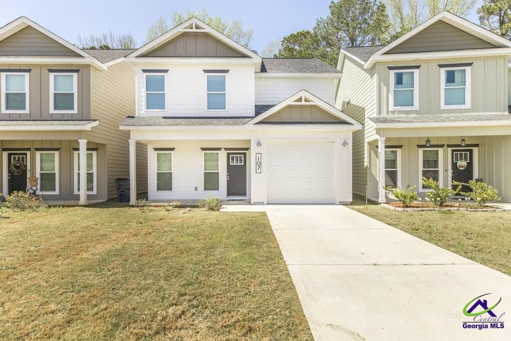 Property Photo:  107 Leisure Pointe Cove  GA 31088 