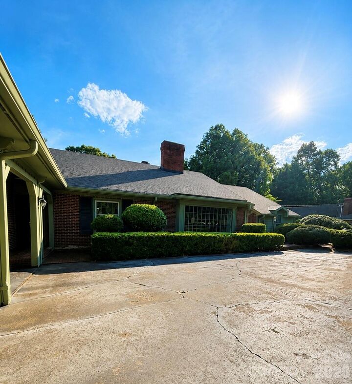 Property Photo:  1811 5th Street NW  NC 28601 