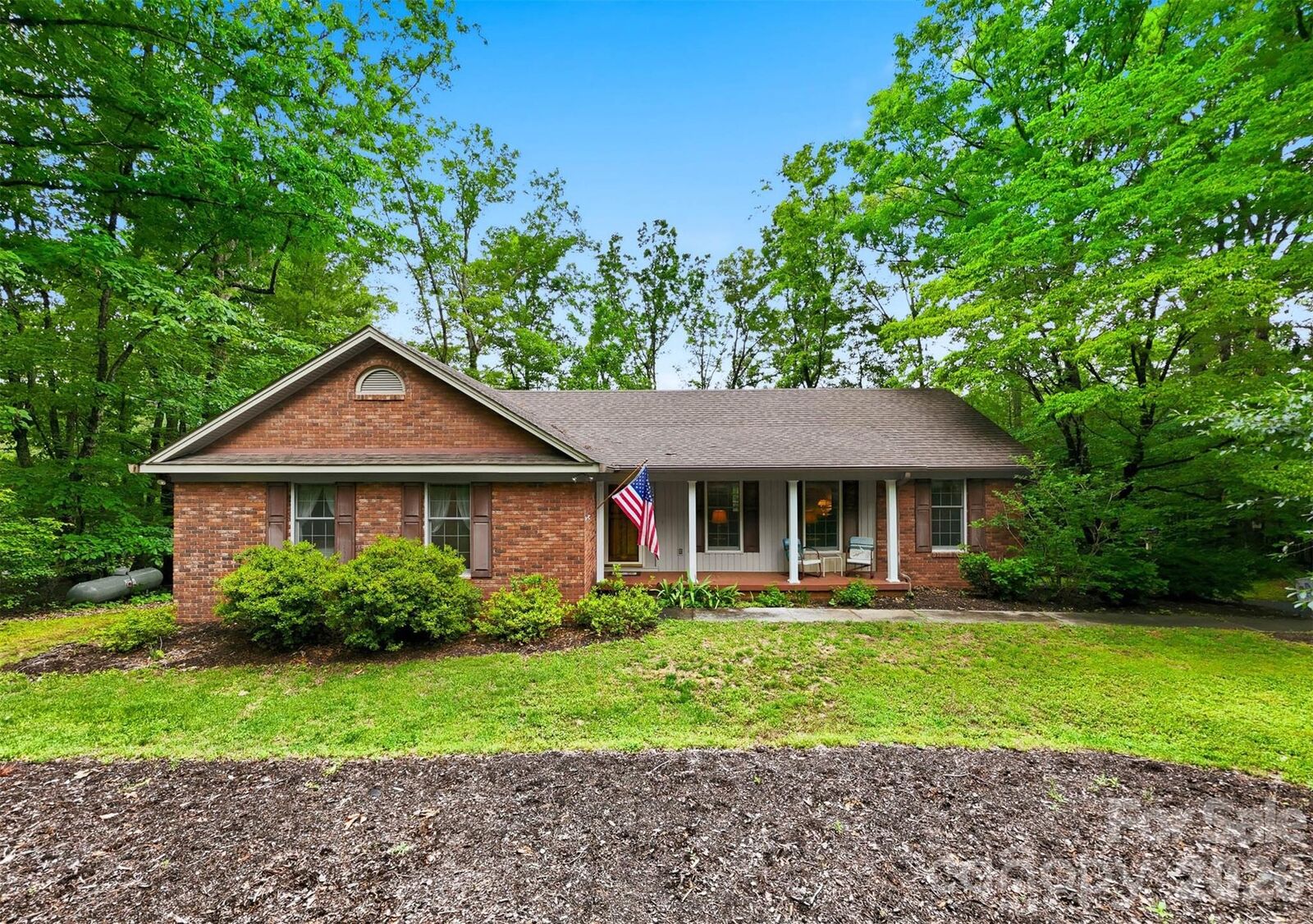 Property Photo: 104 Laurelwood Drive NC 28655