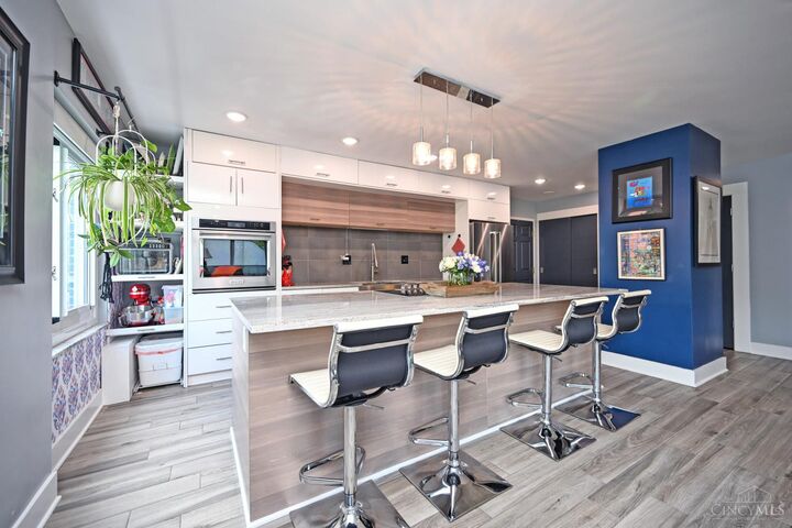 Property Photo:  2200 Victory Parkway  OH 45206 