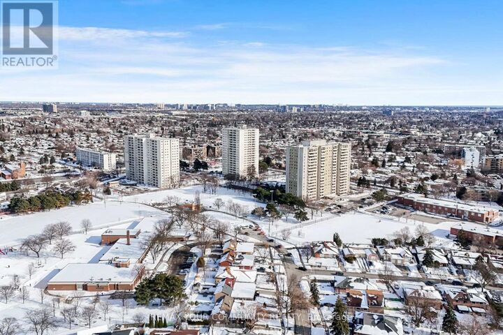 Property Photo: 1338 York Mills Road 1603 ON M3A 3N3