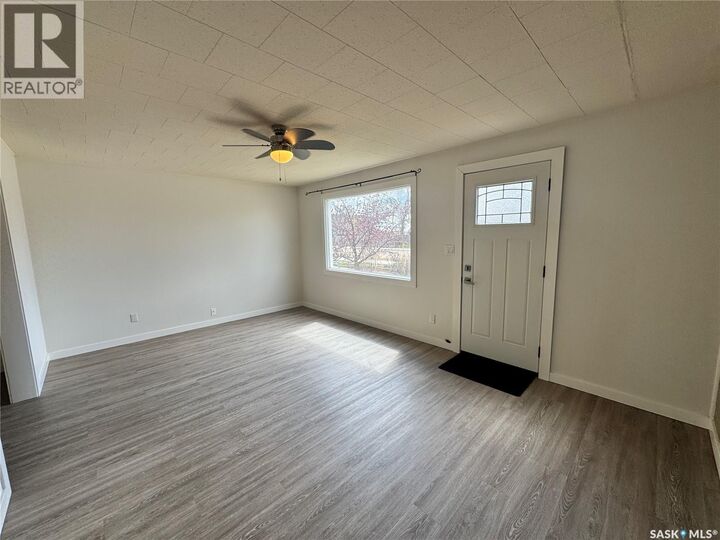 Property Photo:  127 2nd Avenue W  SK S0K 0M0 