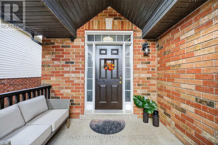 Property Photo:  24 Murray Court  ON L9W 0A1 