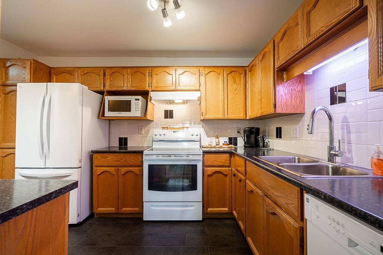 Property Photo: 33535 King Road 219 BC V2S 6Z5