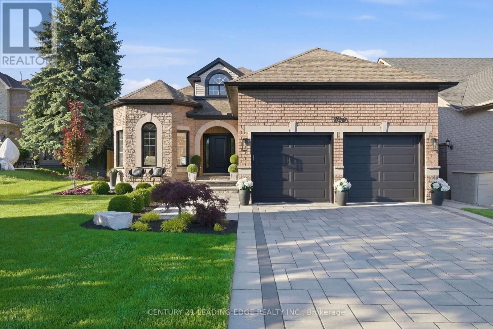 Property Photo: 1706 Maple Hill Court ON L1X 2T4