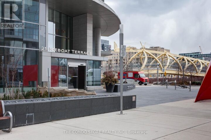 Property Photo:  21 Iceboat Terrace 533  ON M5V 4A9 