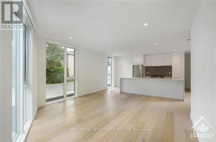 Property Photo:  16B Chapleau Avenue  ON K1M 1Z6 