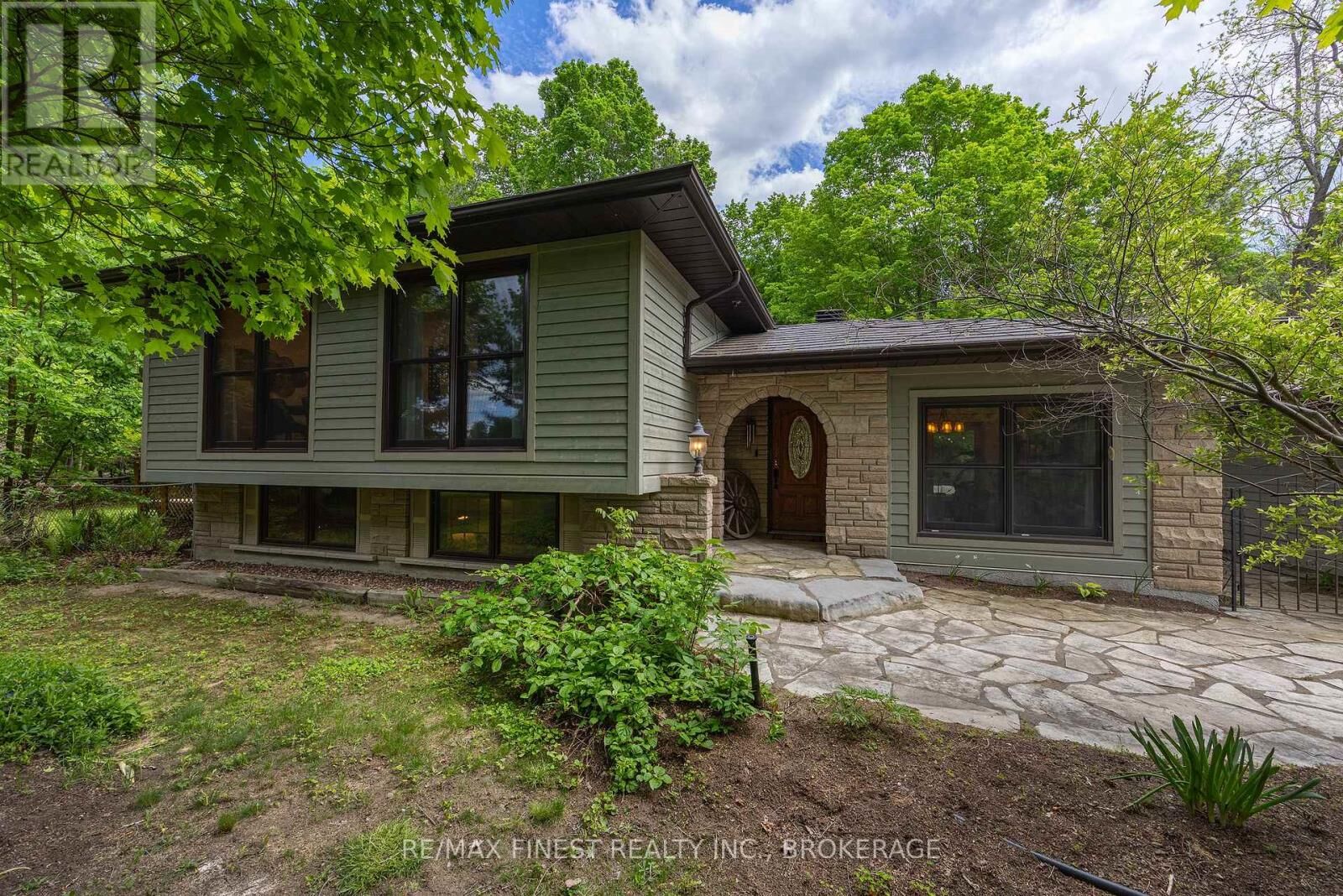 Property Photo:  1465 Middle Road  ON K7L 5H6 