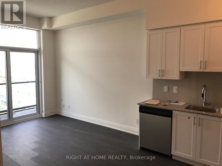 Property Photo:  3700 Highway 7 2909  ON L4L 1A6 