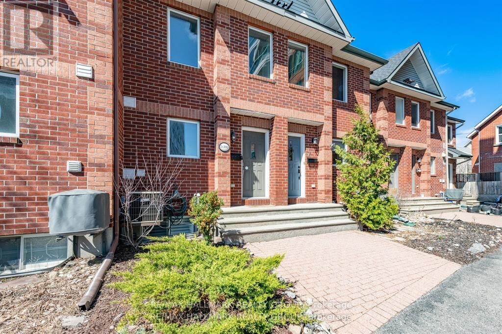 Property Photo:  5-395 Bell Street South  ON K1S 4K5 