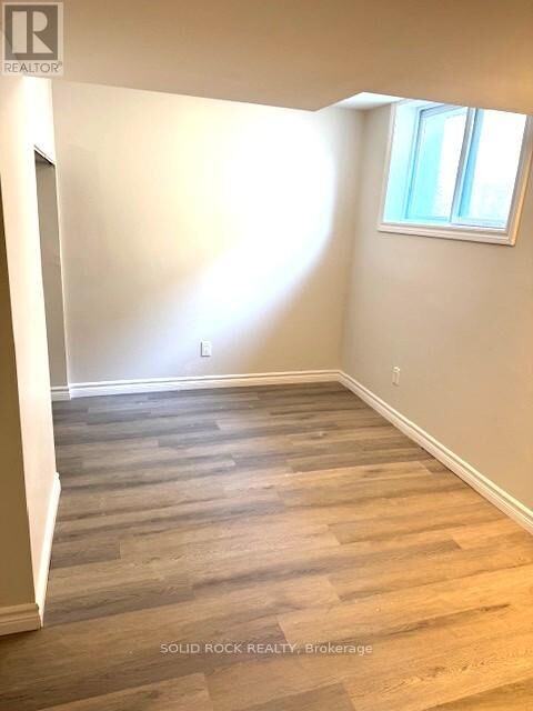 Property Photo: 1254 East Dorchester Avenue East Unit #1A ON K1Z 8E6