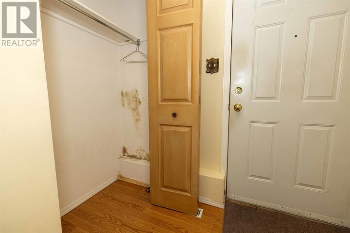 Property Photo: 439 Jameson St ON P7G 1E2