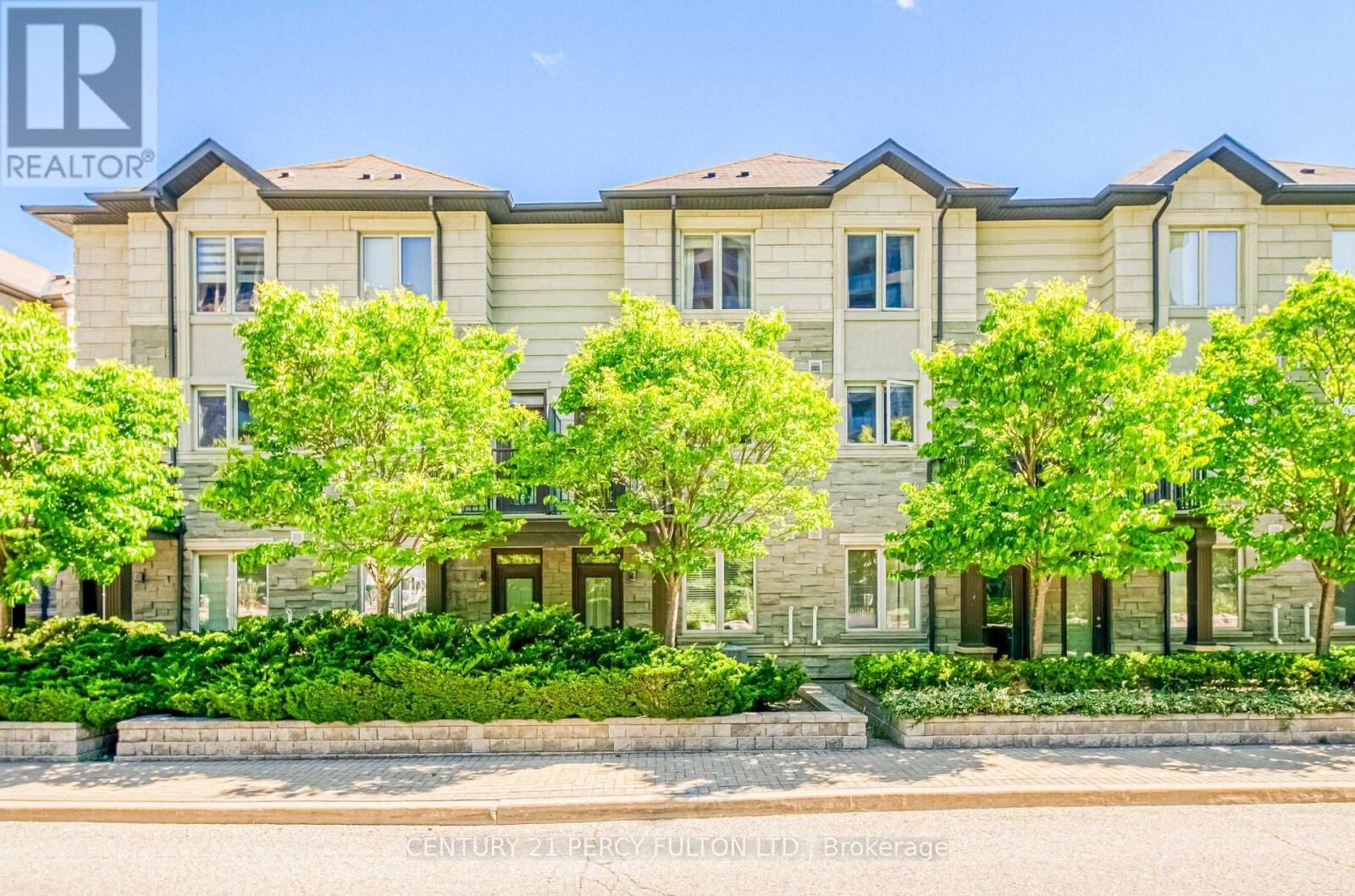 Property Photo: 259 South Park Road 21 ON L3T 0B6
