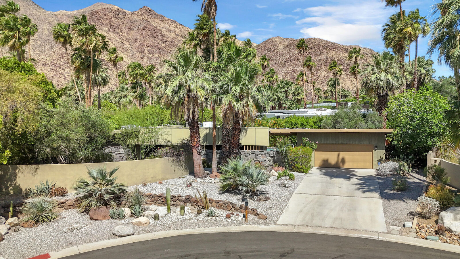 Property Photo:  1285 N Via Paraiso  CA 92262 