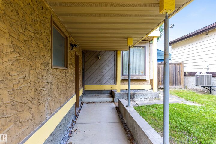 Property Photo: 17912 77 Avenue NW AB T5T 2S2