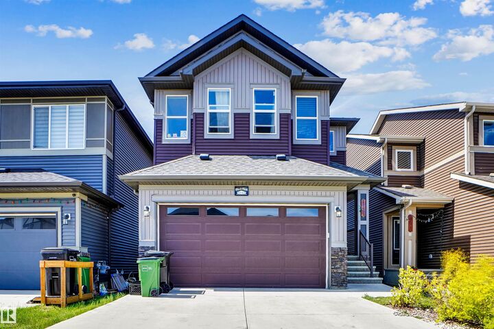 2743 Collins Crescent SW — photo 1
