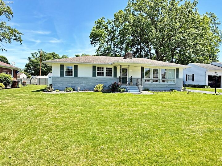 Property Photo: 25 Linwood Road OH 44883