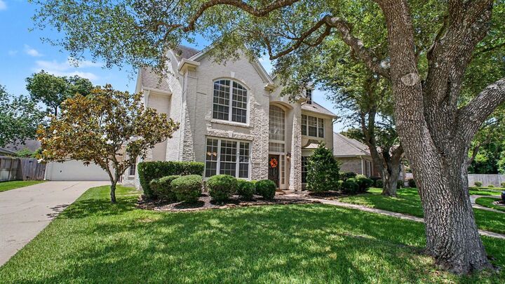 Property Photo:  2906 Bay Isle Court  TX 77059 
