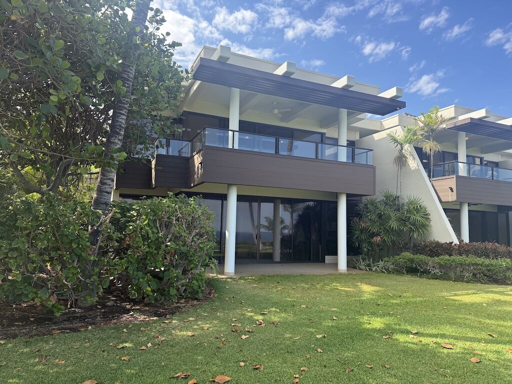 Property Photo: 68-1050 Mauna Lani Point Dr D101 HI 96743