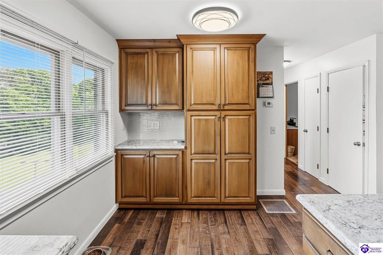 Property Photo:  4820 Fort Avenue  KY 40175 
