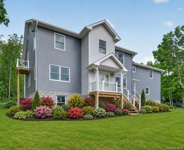 Property Photo:  686 Depot Hill Road  NY 12570 