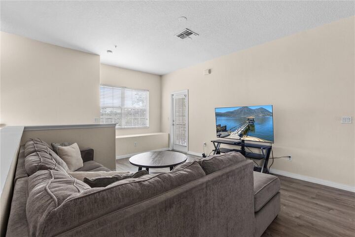 Property Photo:  2847 Oakwater Drive 2847  FL 34747 