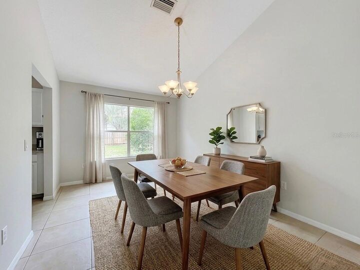 Property Photo: 925 Old Mail Lane FL 32773