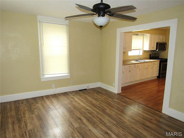 Property Photo:  530 Broadway  IL 62024 
