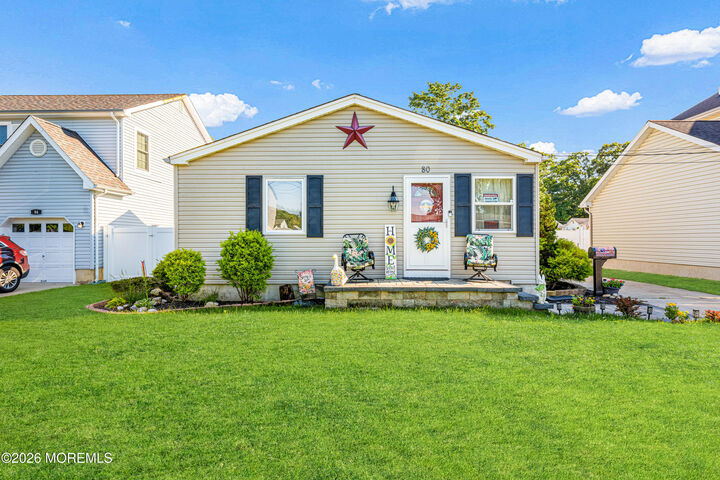 Property Photo:  80 Elm Street  NJ 08884 