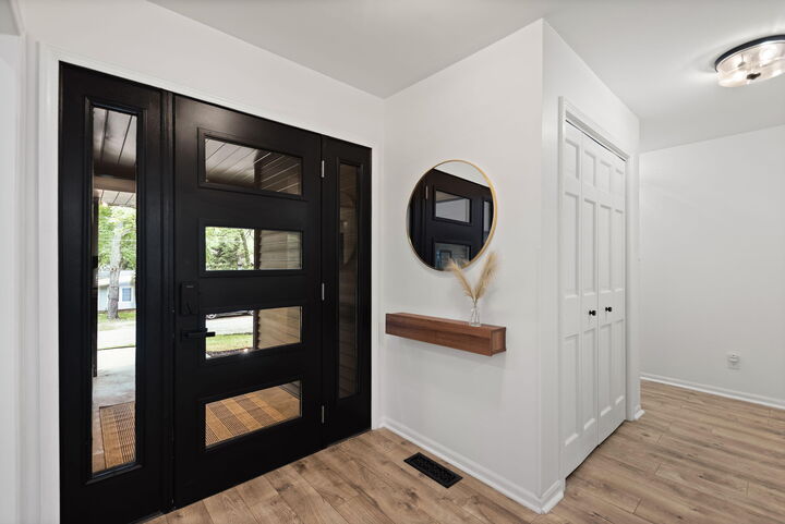 Property Photo:  4035 Choctaw Trail  MI 49117 