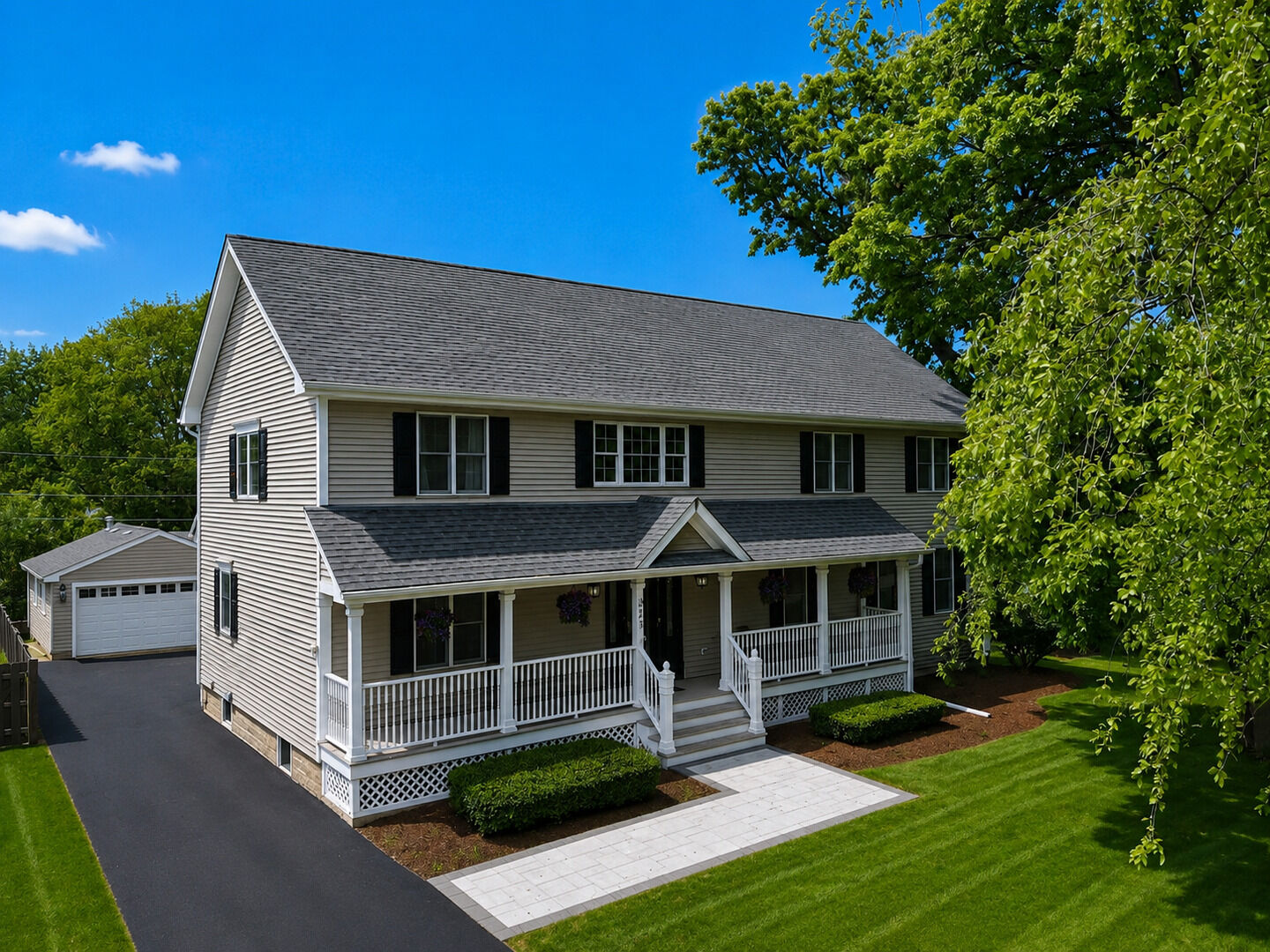 Property Photo: 323 N Pleasant Road IL 60047
