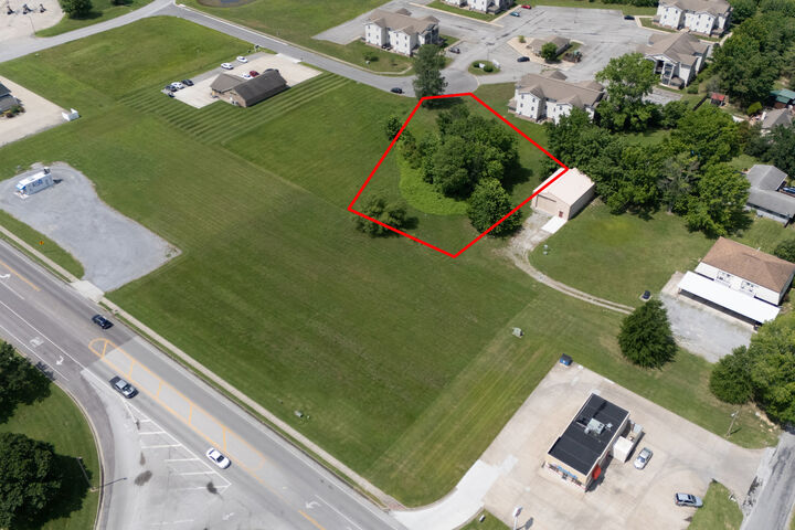 Property Photo:  710 Eagle Pass Drive  IL 62918 