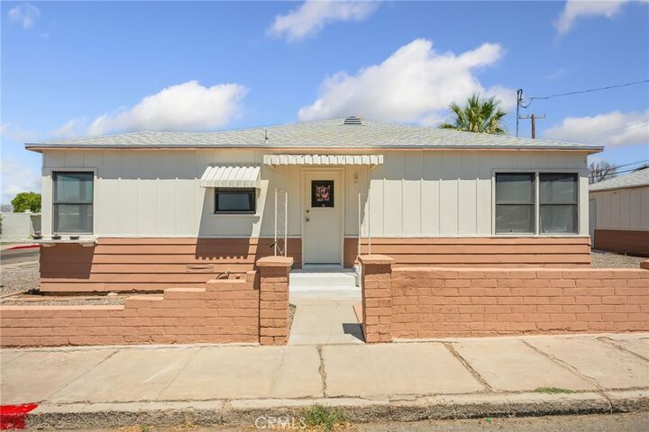 Property Photo:  1719 Wasington Street  CA 92363 