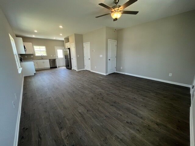 Property Photo: 218 Tara Ct TN 38401