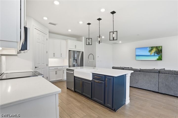 Property Photo: 28032 Captiva Shell Loop FL 34135