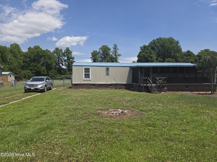 Property Photo:  1133 S Parker Road  NC 28445 
