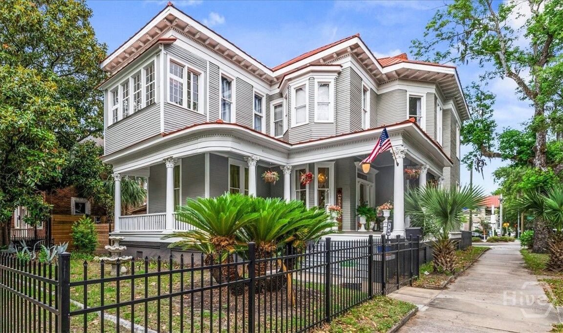 Property Photo:  120 W 37th Street  GA 31401 