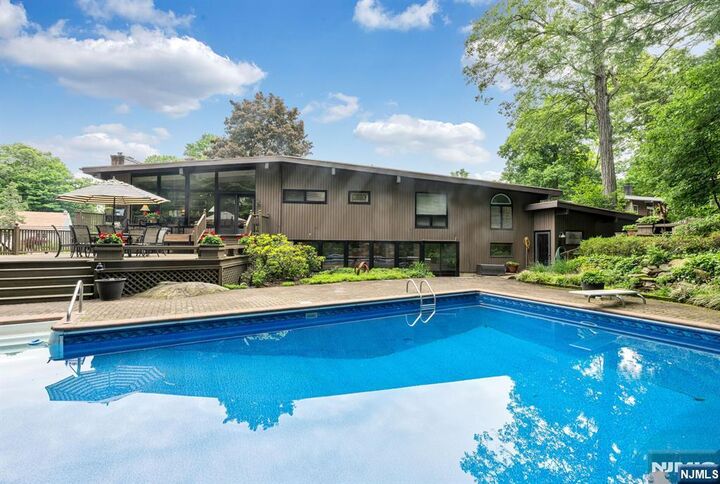 Property Photo: 11 Kingsley Road NJ 07456