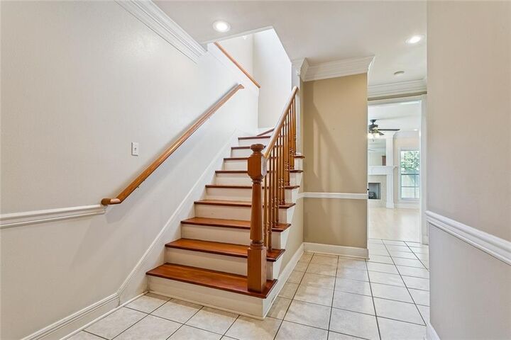 Property Photo: 913 Saint Julien Drive LA 70065
