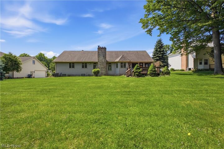 Property Photo: 204 Colonial Drive OH 44406